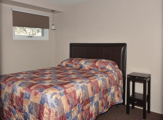 Thunderhill Motel And Suites Swan River Exterior photo